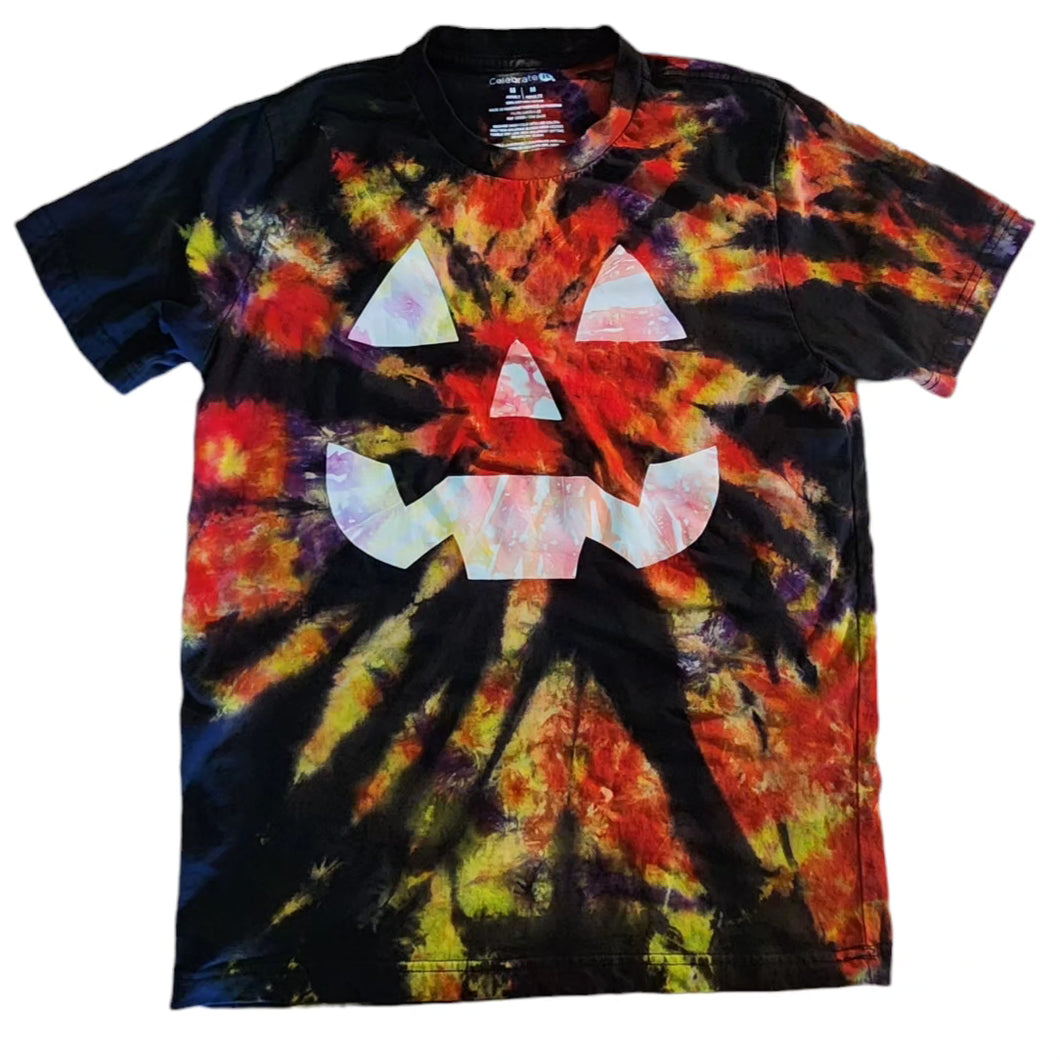 Jack-o-lantern reverse swirl glow in the dark size adult Medium runs on the smaller size