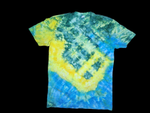 Load image into Gallery viewer, Short sleeve tshirt Medium
