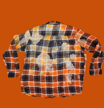 Load image into Gallery viewer, Reverse flannel size XL Big

