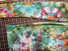 Load image into Gallery viewer, Psychedelic designs Lightweight Long Sleeve Hooded T-Shirt  Small

